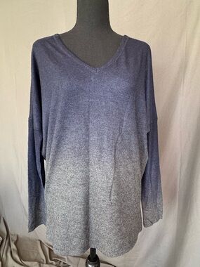 Go Couture Vintage Edition Ombre V Neck long sleeve sweater